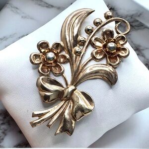 🌺Large Vintage Gold/Sterling Flower Brooch